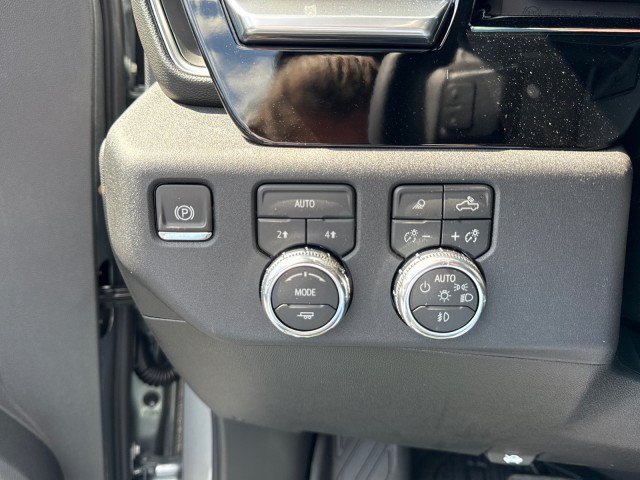 New 2026 GMC Sierra 1500 Elevation w/ Elevation Premium Package AWD/4WD image 18