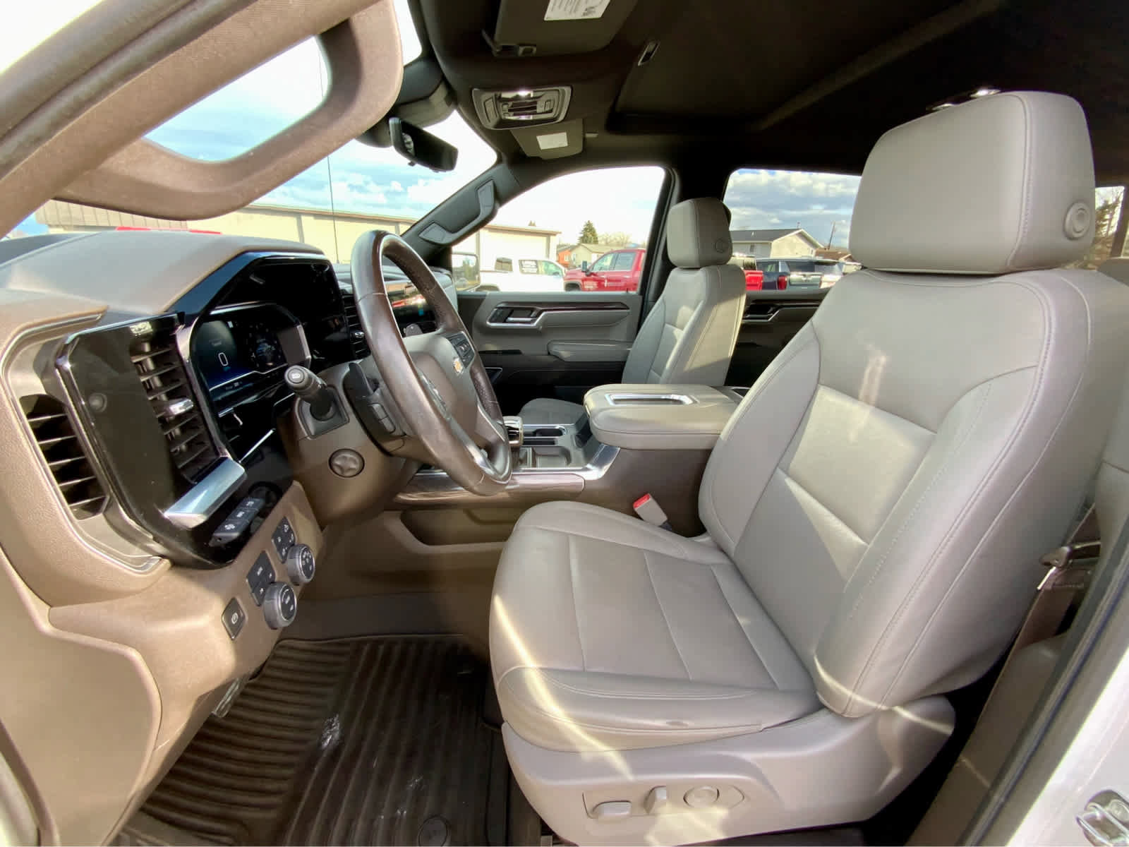 Used 2022 Chevrolet Silverado 1500 LTZ w/ LTZ Premium Package image 29