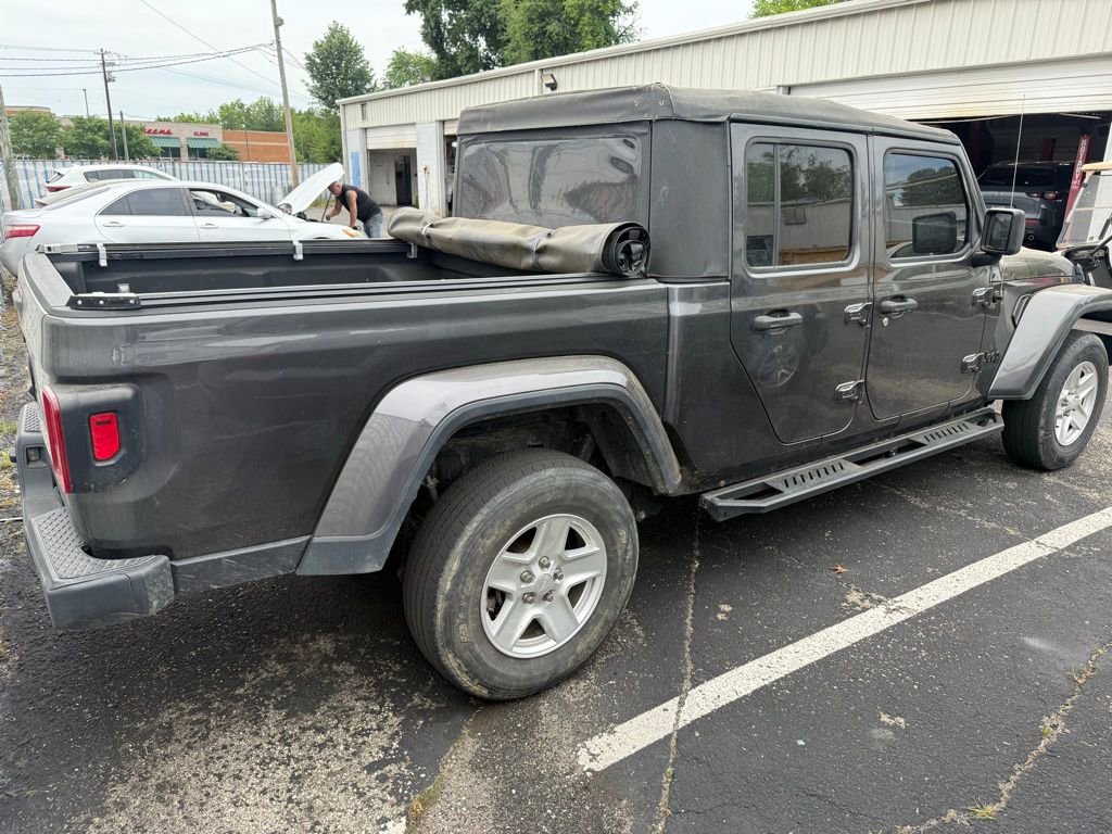 Used 2021 Jeep Gladiator Sport AWD/4WD image 2