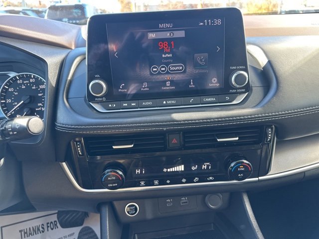 Used 2023 Nissan Rogue SV image 22