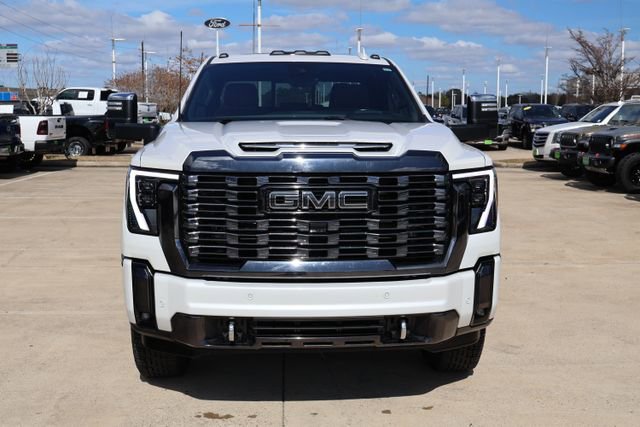 Used 2024 GMC Sierra 2500 Denali Ultimate image 2