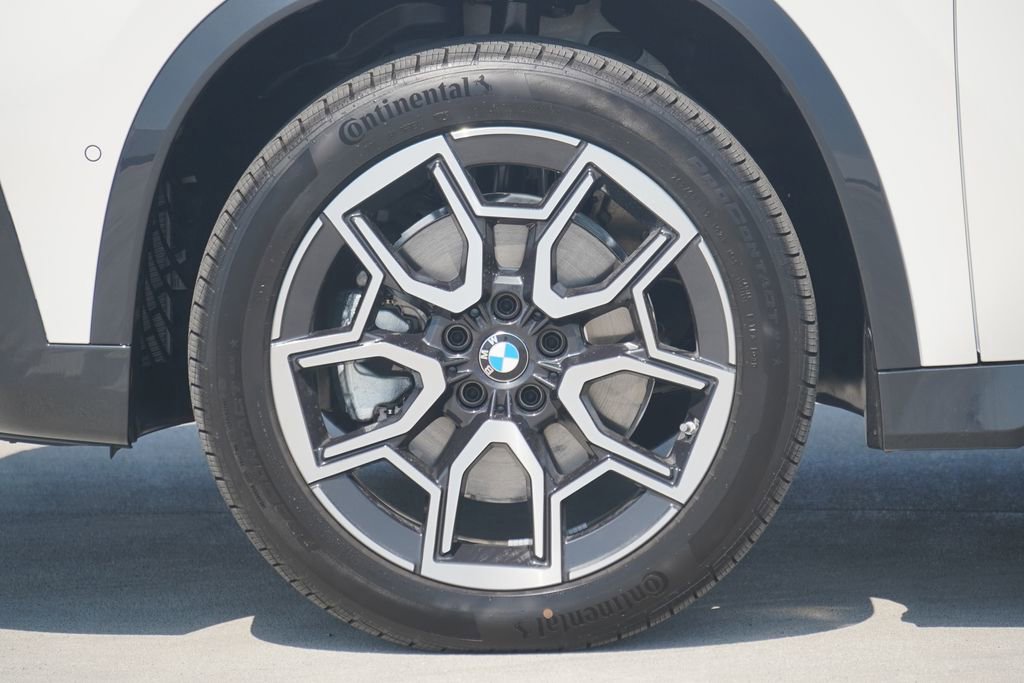Used 2025 BMW X1 xDrive28i w/ Technology Package image 5