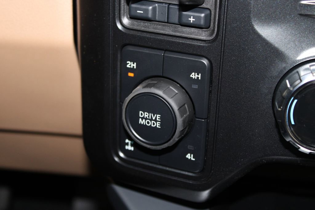 New 2026 Ford F250 Lariat w/ Chrome Package image 48