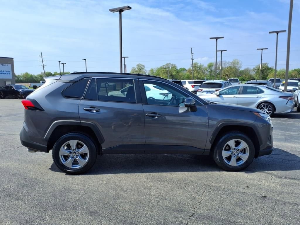 Used 2022 Toyota RAV4 XLE image 3