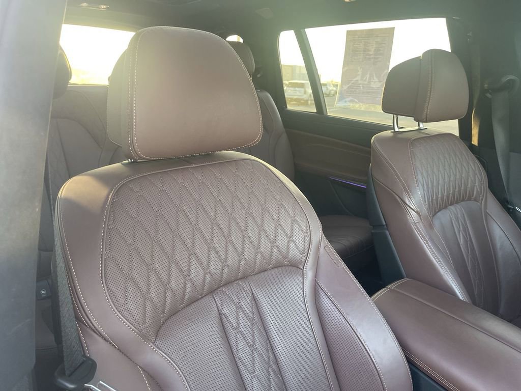 Used 2023 BMW X7 M60i image 44