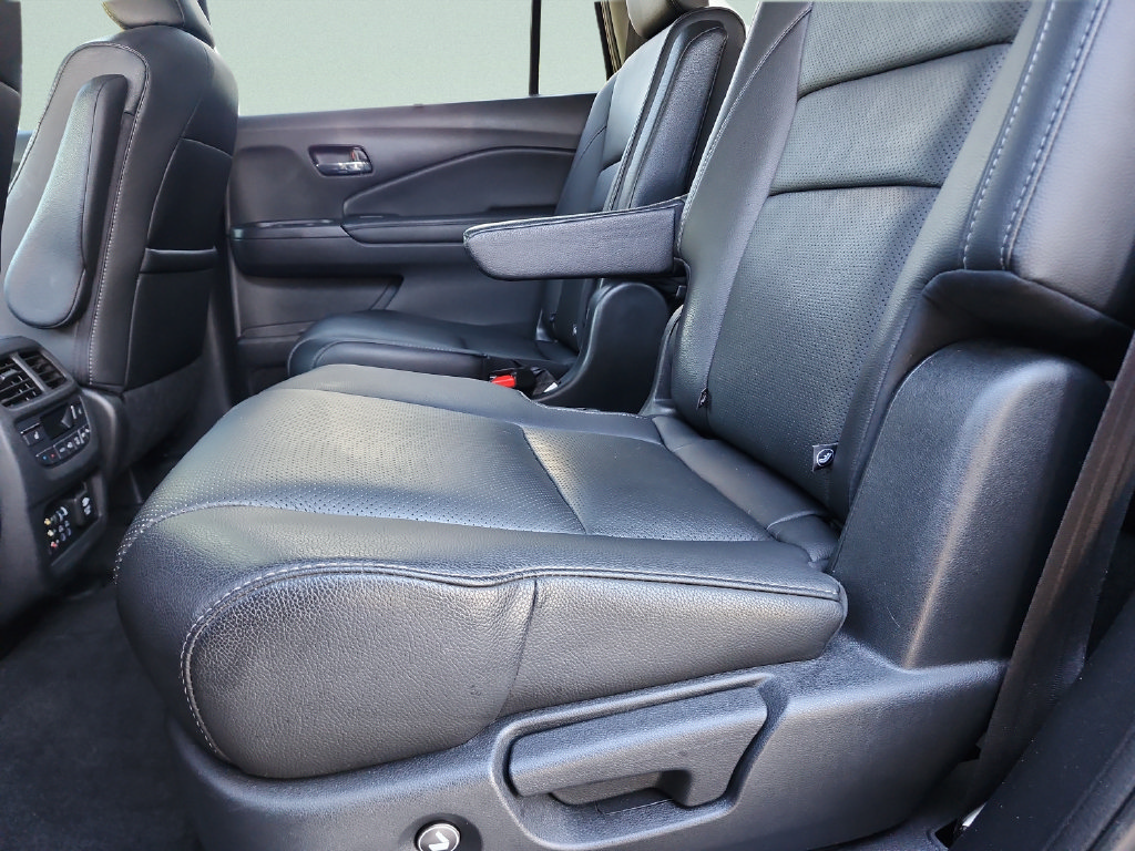 Used 2017 Honda Pilot Elite image 22