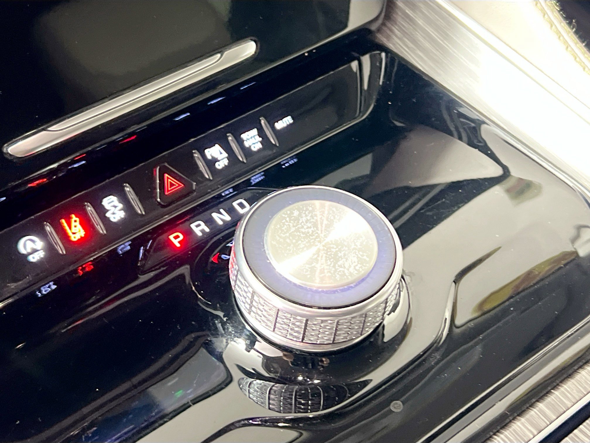 Used 2024 Jeep Wagoneer Series II w/ Flexible Seating Group image 25