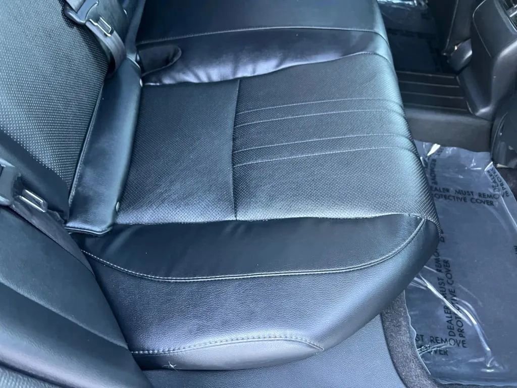 Used 2018 Honda Accord Touring image 18