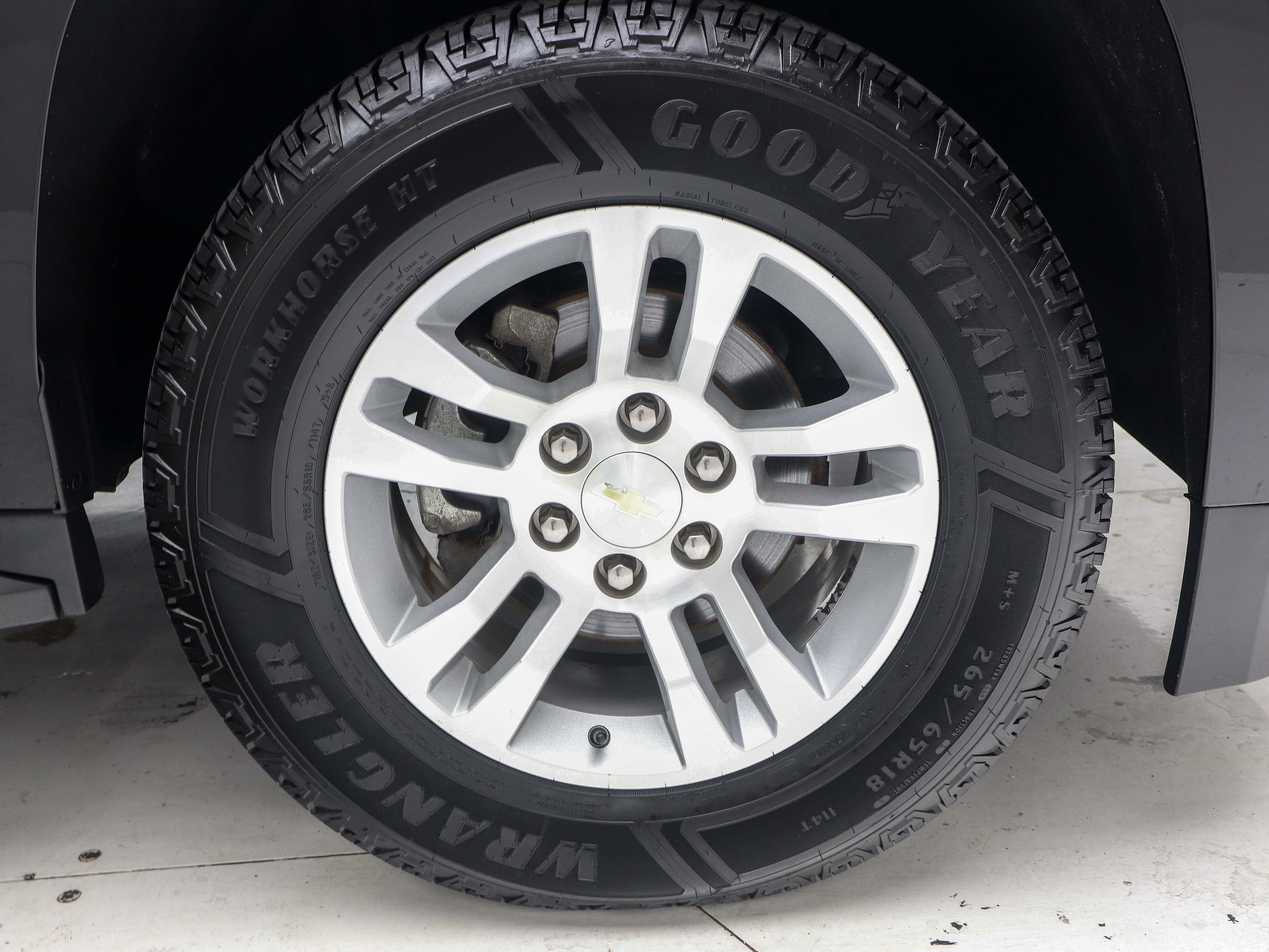 Used 2016 Chevrolet Suburban LS AWD/4WD image 30