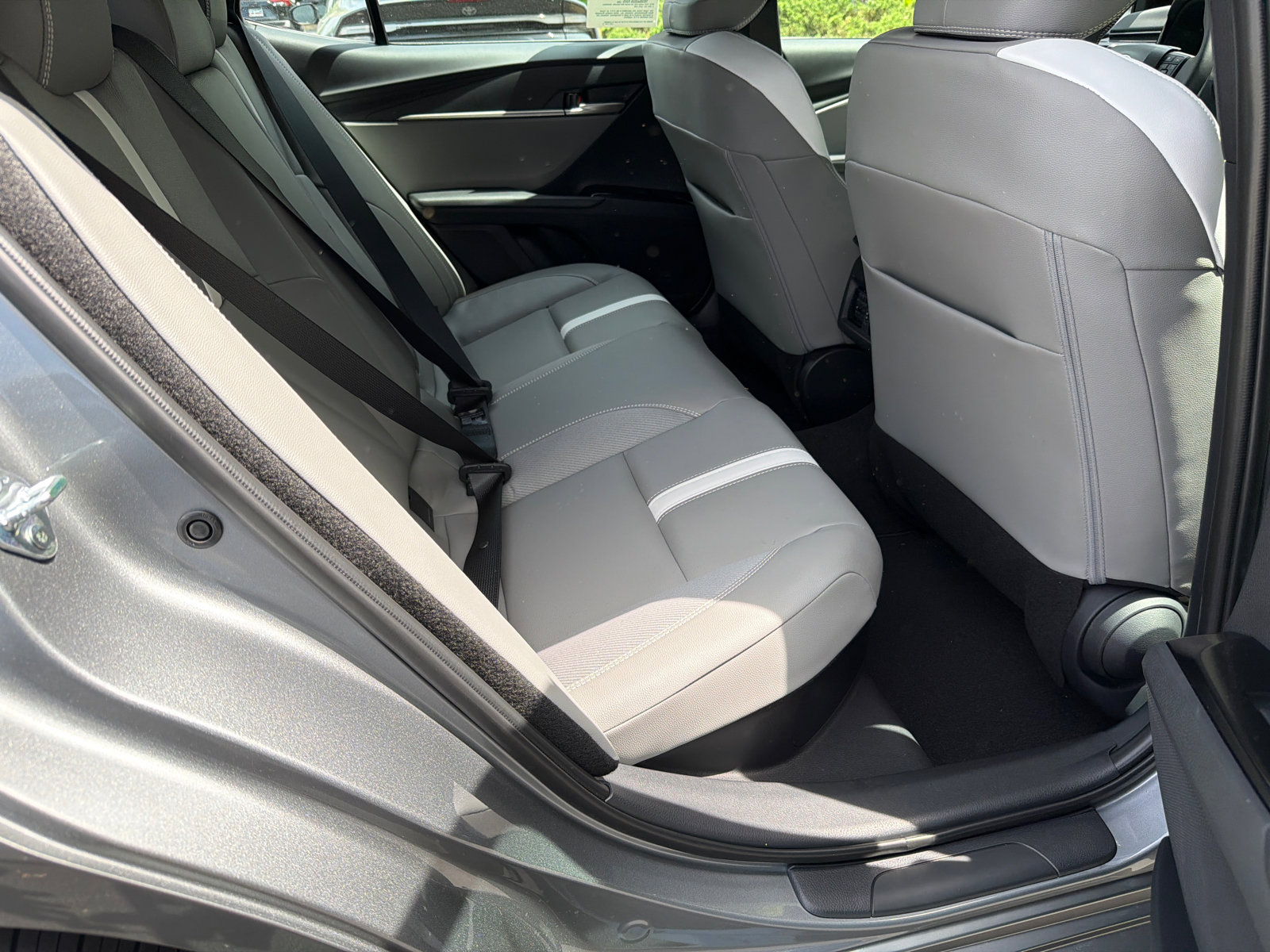 Used 2026 Toyota Camry SE FWD image 15