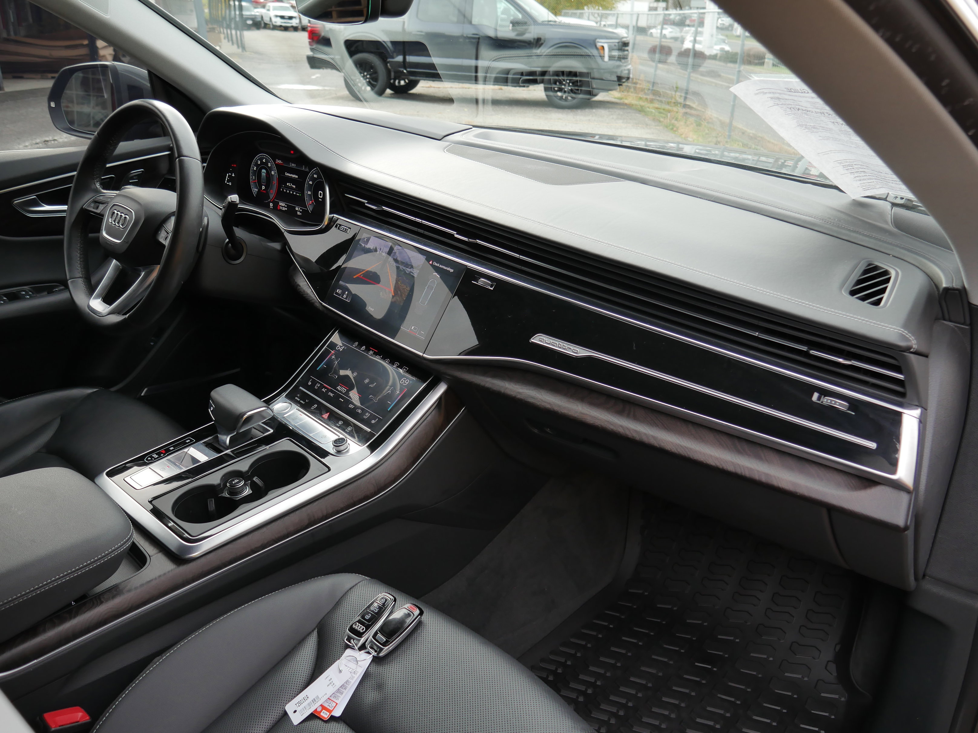 Used 2019 Audi Q8 Prestige image 30