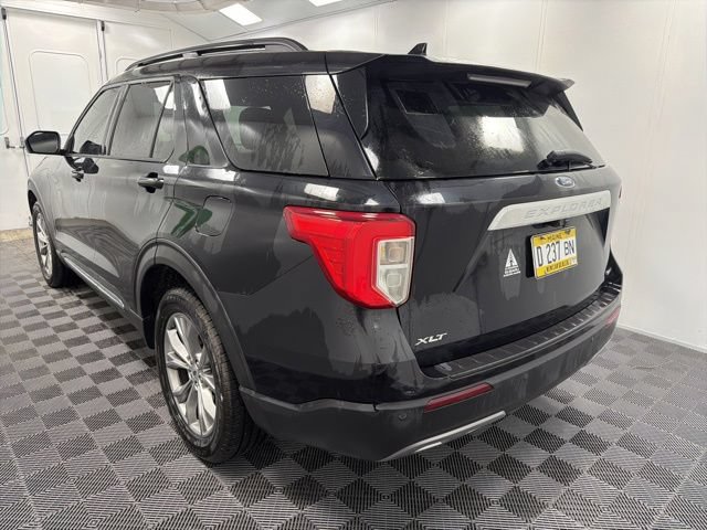 Used 2020 Ford Explorer XLT w/ Equipment Group 202A AWD/4WD image 4