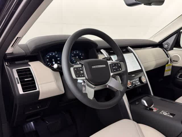 New 2026 Land Rover Discovery S AWD/4WD image 5