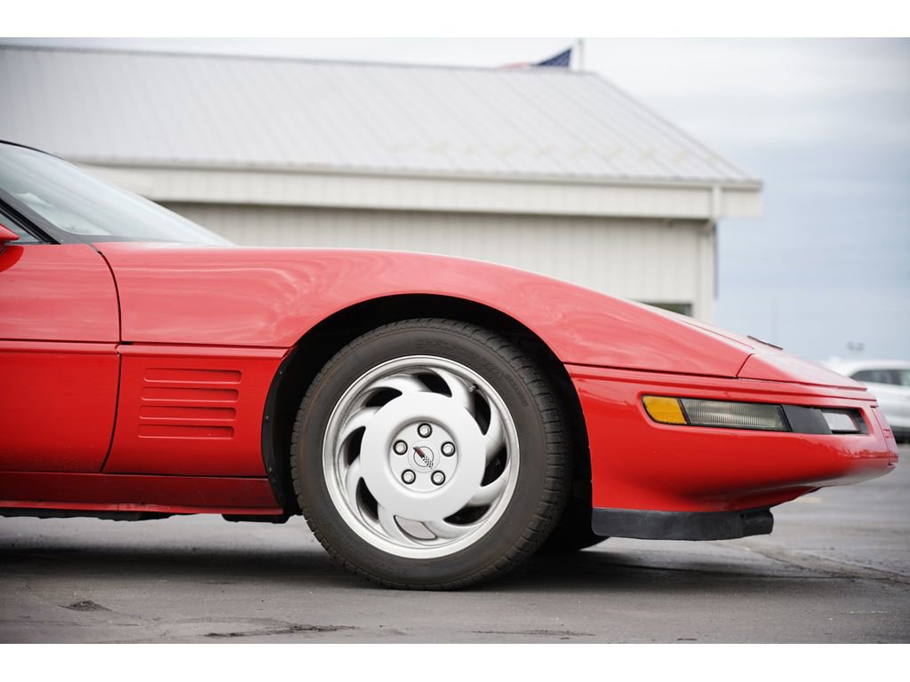 Used 1992 Chevrolet Corvette Coupe image 11