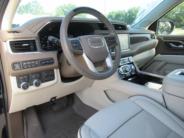 Used 2024 GMC Yukon Denali w/ Denali Reserve Package AWD/4WD image 21