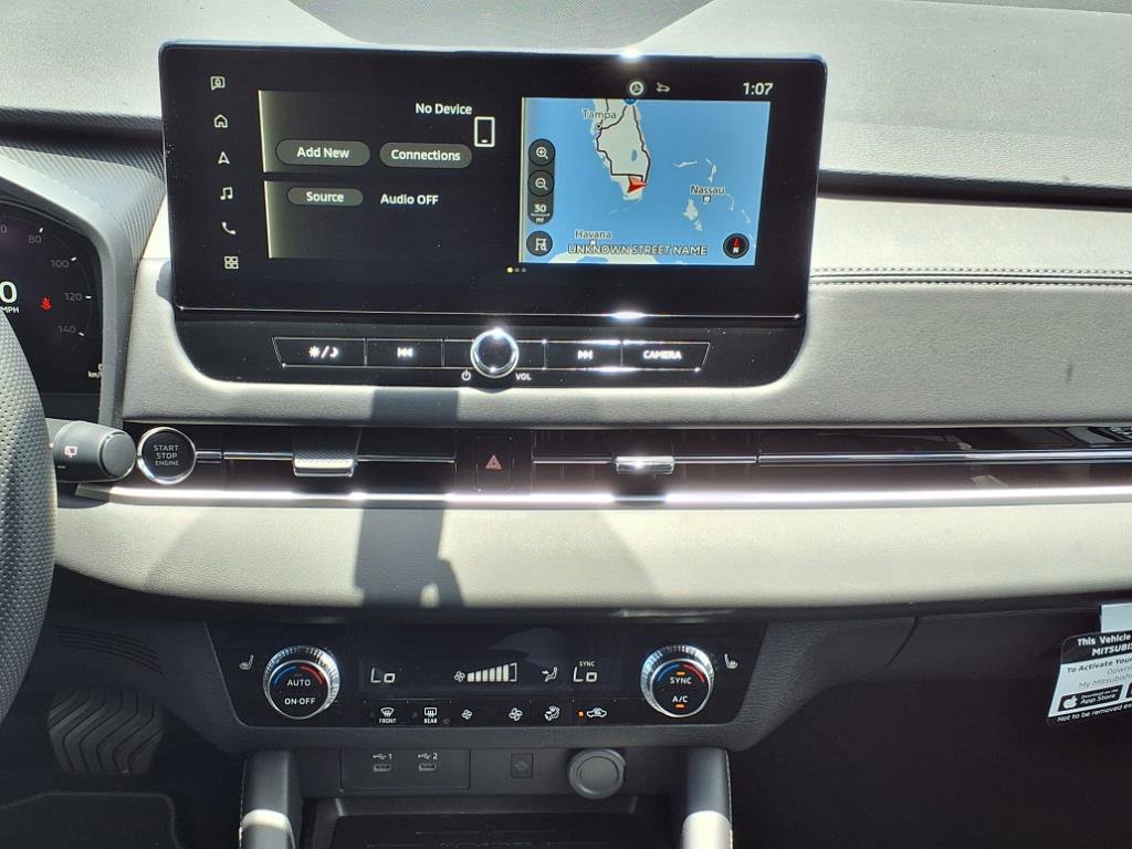 New 2025 Mitsubishi Outlander SE image 12