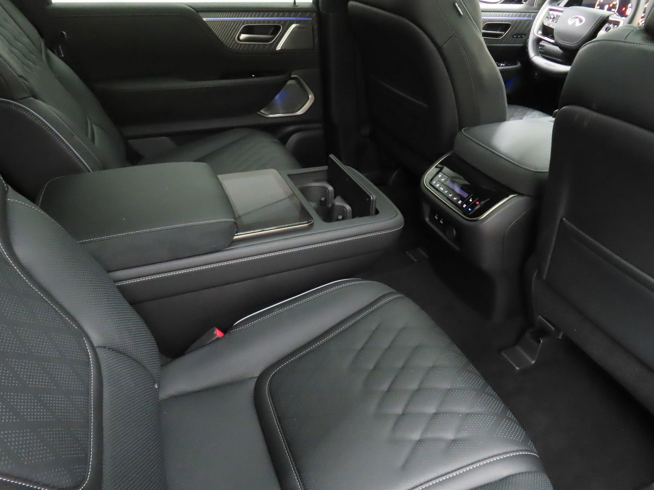Used 2025 INFINITI QX80 Autograph image 24