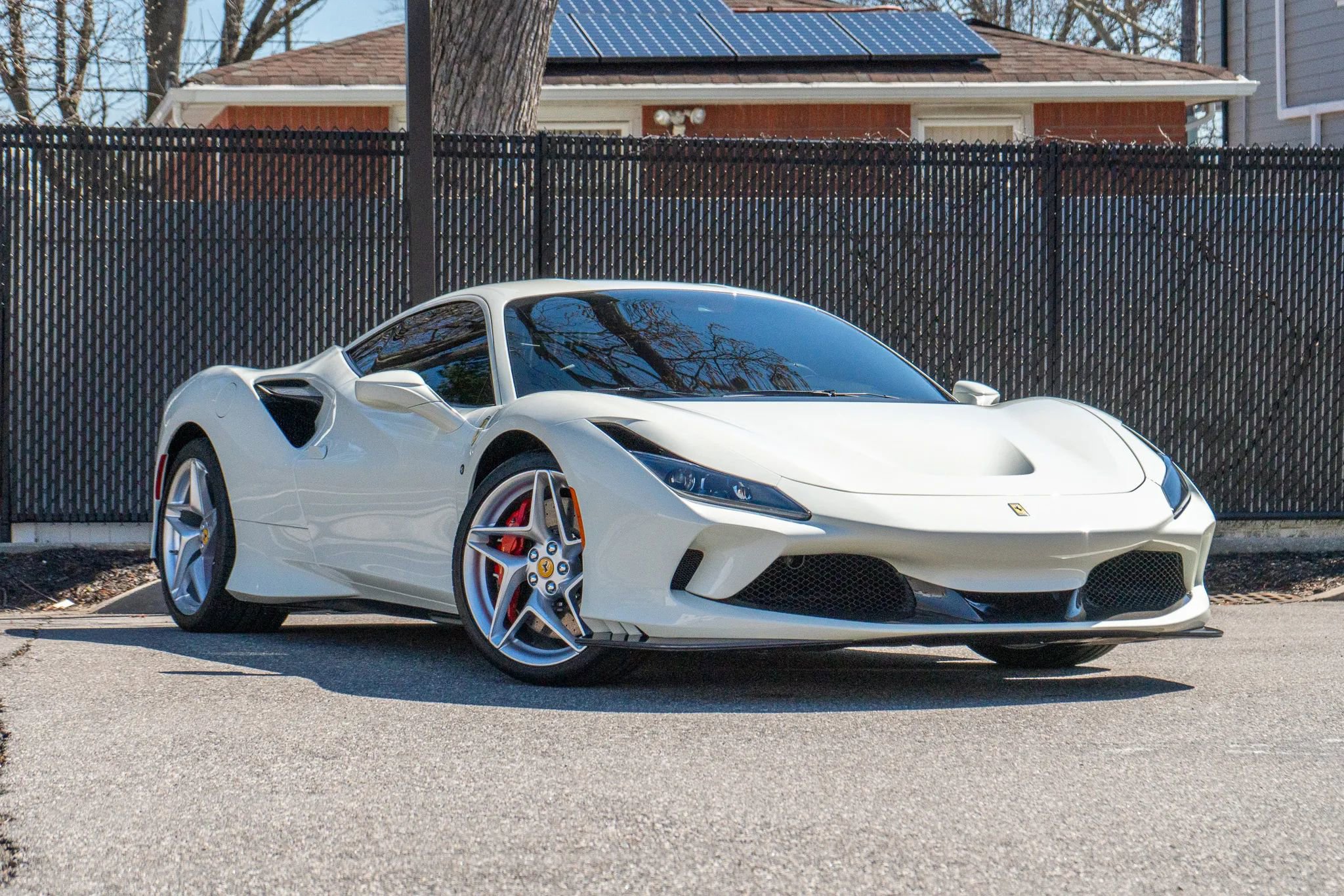 Used 2021 Ferrari F8 Tributo image 2