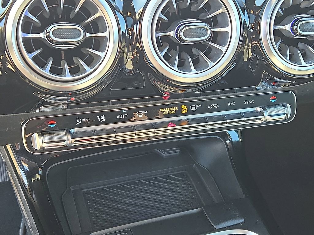 Used 2025 Mercedes-Benz CLA 250 4MATIC image 16