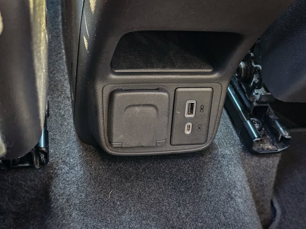 Used 2024 Buick Encore GX Avenir w/ Avenir Convenience Package AWD/4WD image 34
