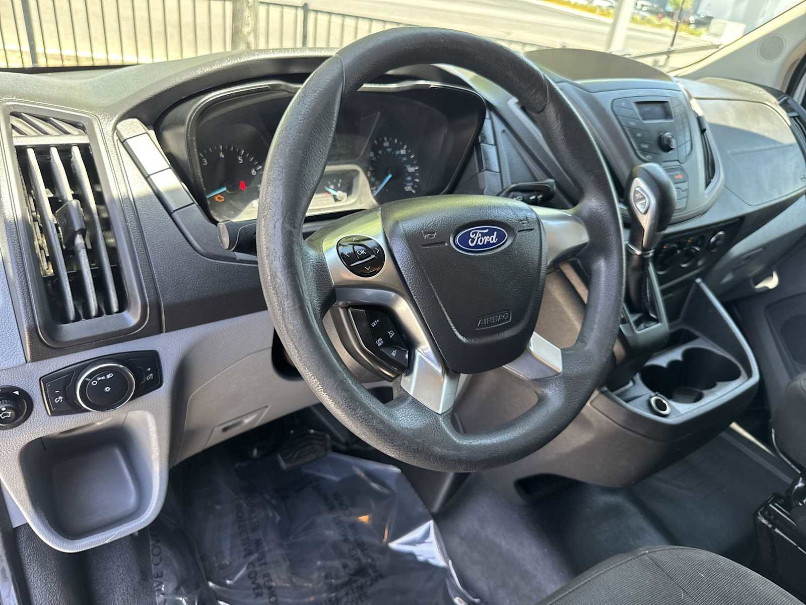 Used 2019 Ford Transit 250 130 Low Roof w/ Exterior Upgrade Package RWD image 10