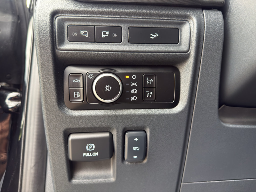Used 2024 Ford F150 Lariat w/ Equipment Group 502A High AWD/4WD image 17
