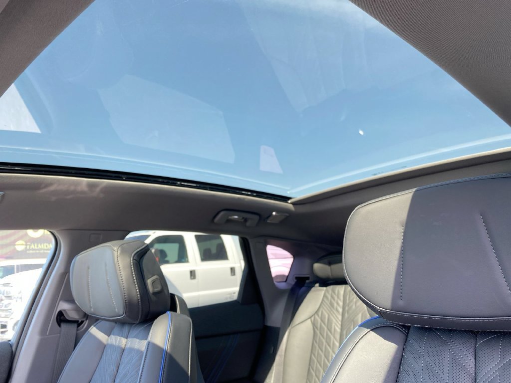 New 2026 Cadillac Optiq V w/ LPO, Floor Liner Package AWD/4WD image 18