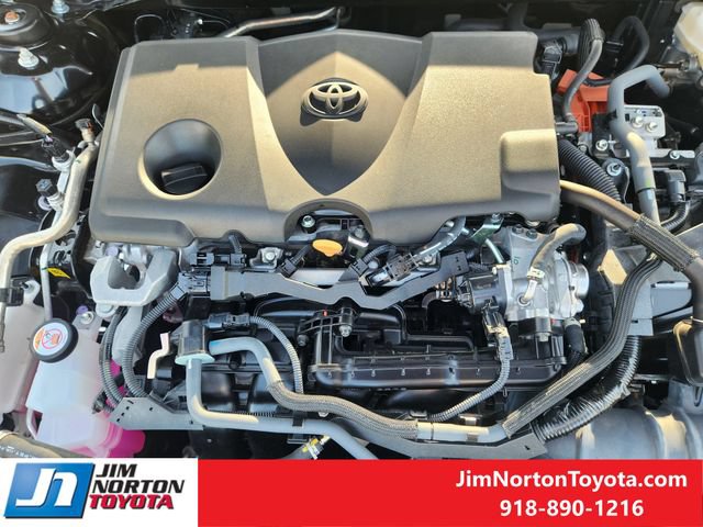 Used 2025 Toyota Camry SE FWD image 30