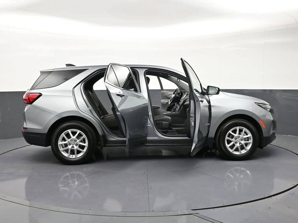 Used 2023 Chevrolet Equinox LT FWD image 33
