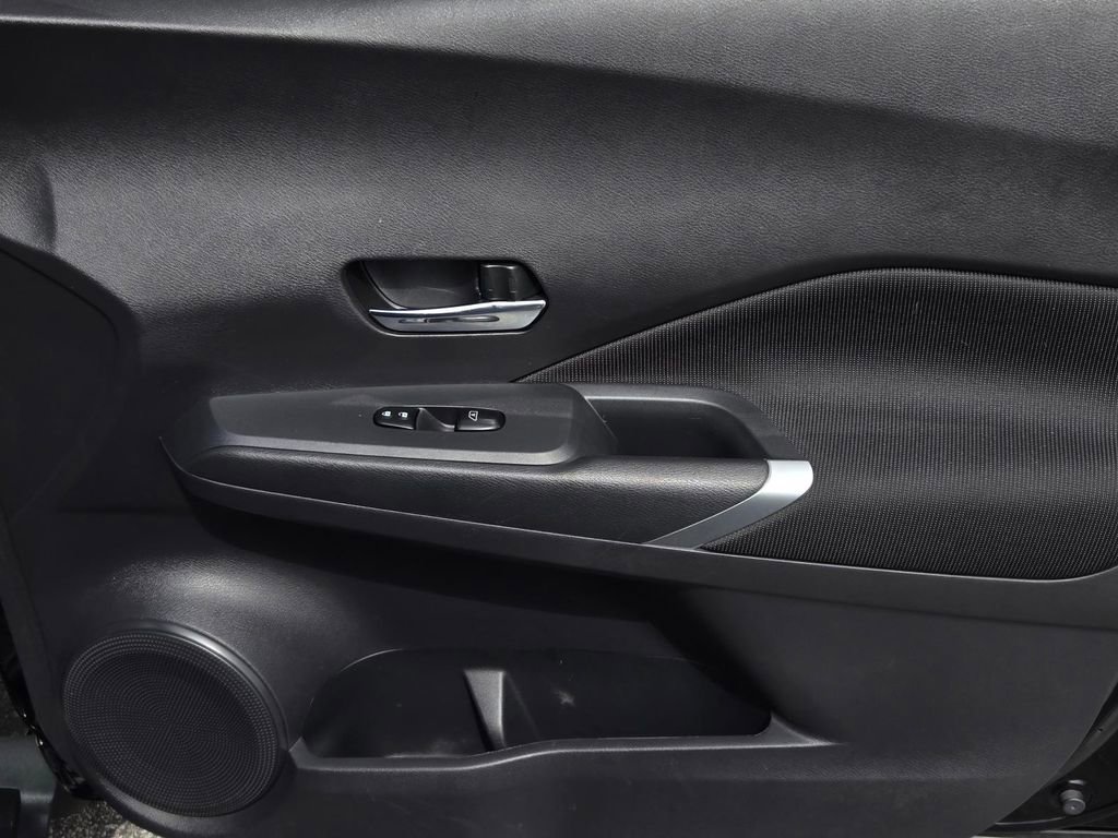 Used 2024 Nissan Kicks SV FWD image 8