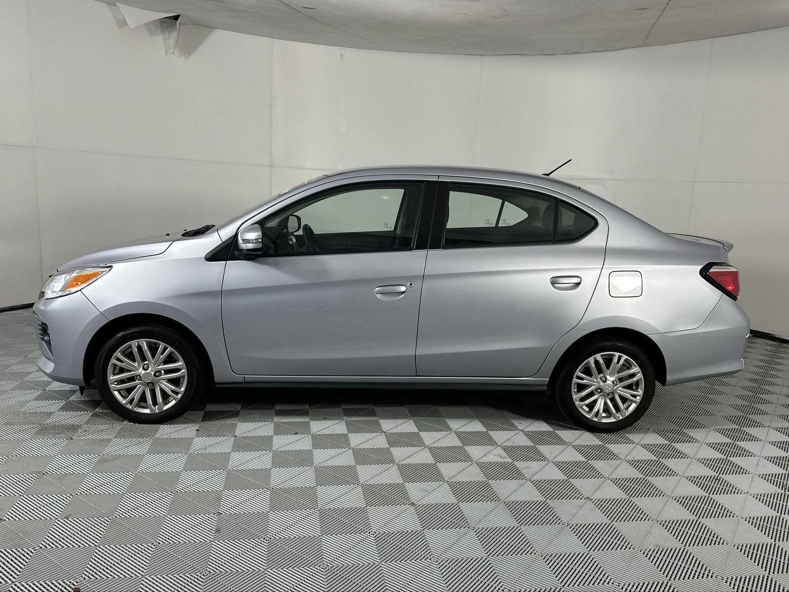 Used 2024 Mitsubishi Mirage G4 SE FWD image 5