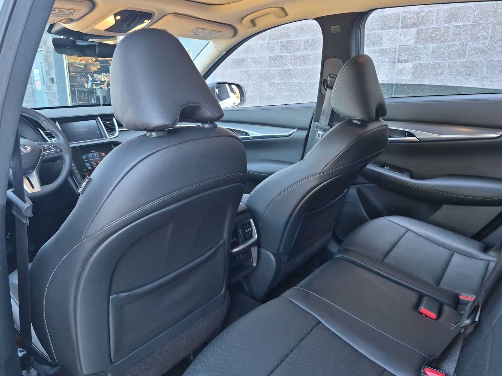 Used 2023 INFINITI QX50 Luxe AWD/4WD image 18