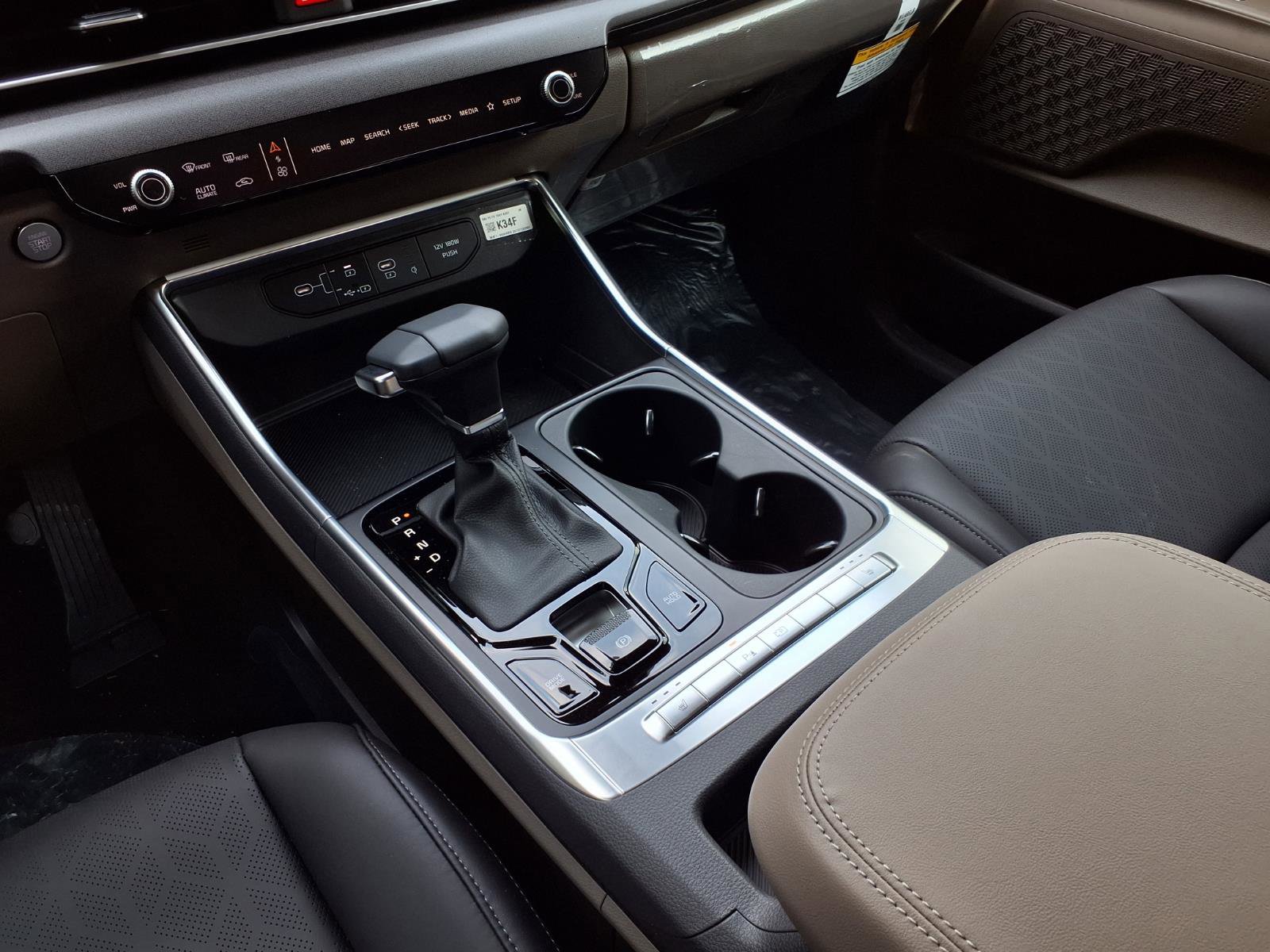 New 2026 Kia Carnival EX image 9