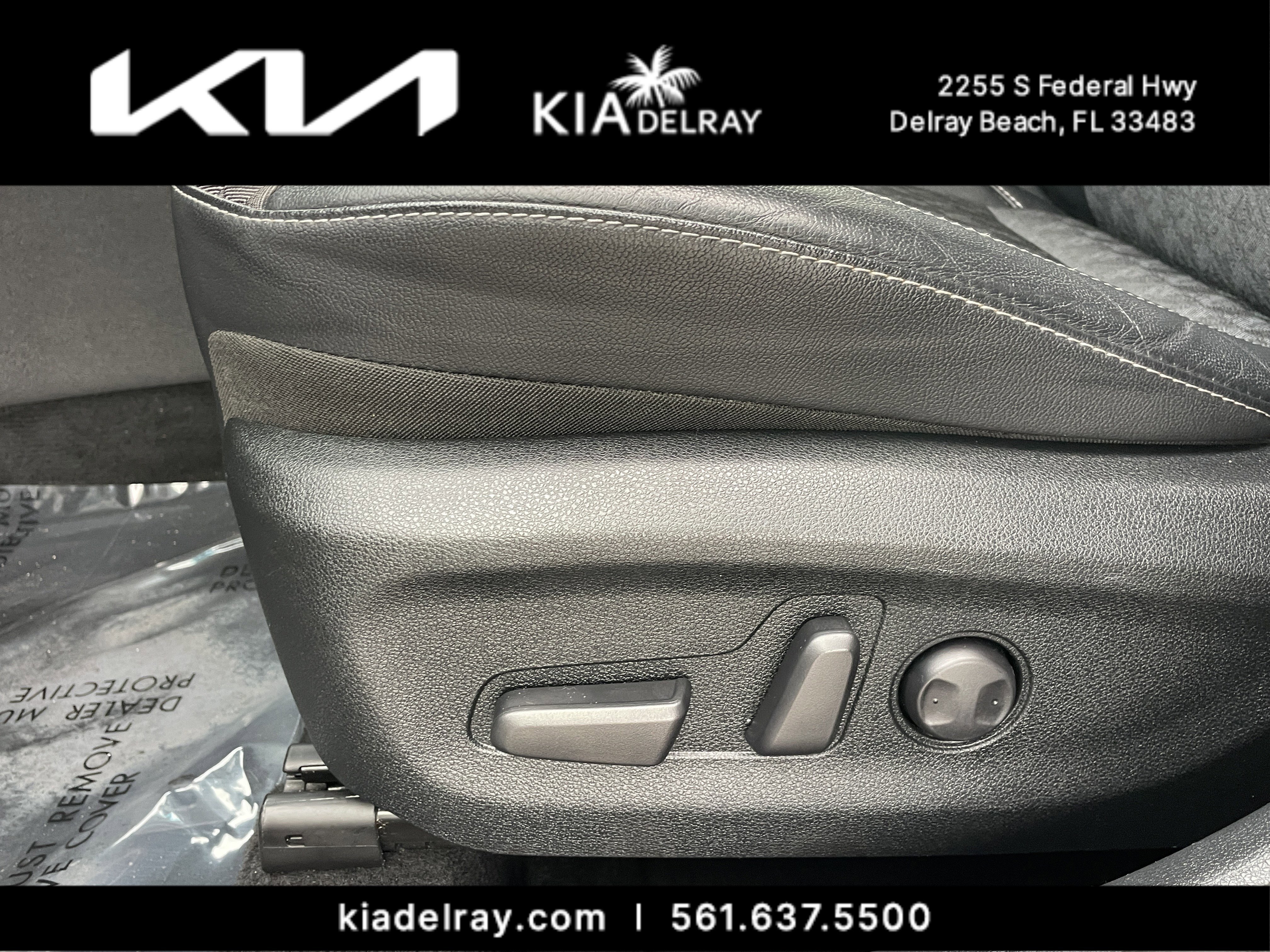 Certified 2022 Kia Niro EX image 17