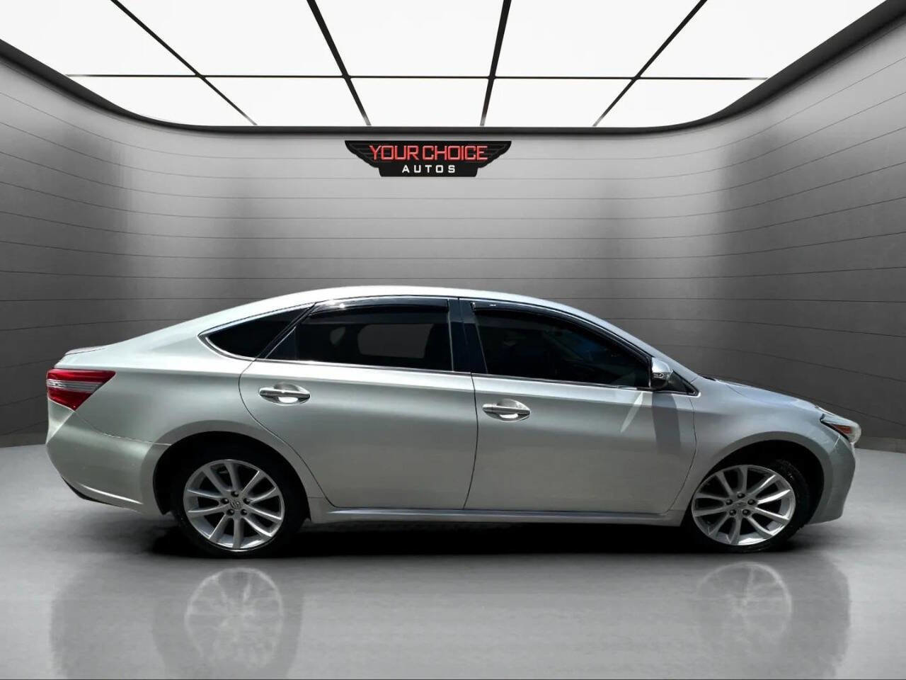 Used 2013 Toyota Avalon XLE Touring image 6
