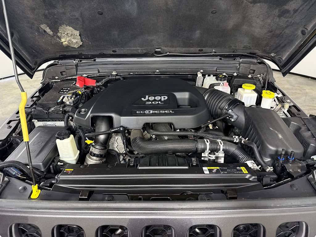 Used 2021 Jeep Gladiator 80th Anniversary AWD/4WD image 34