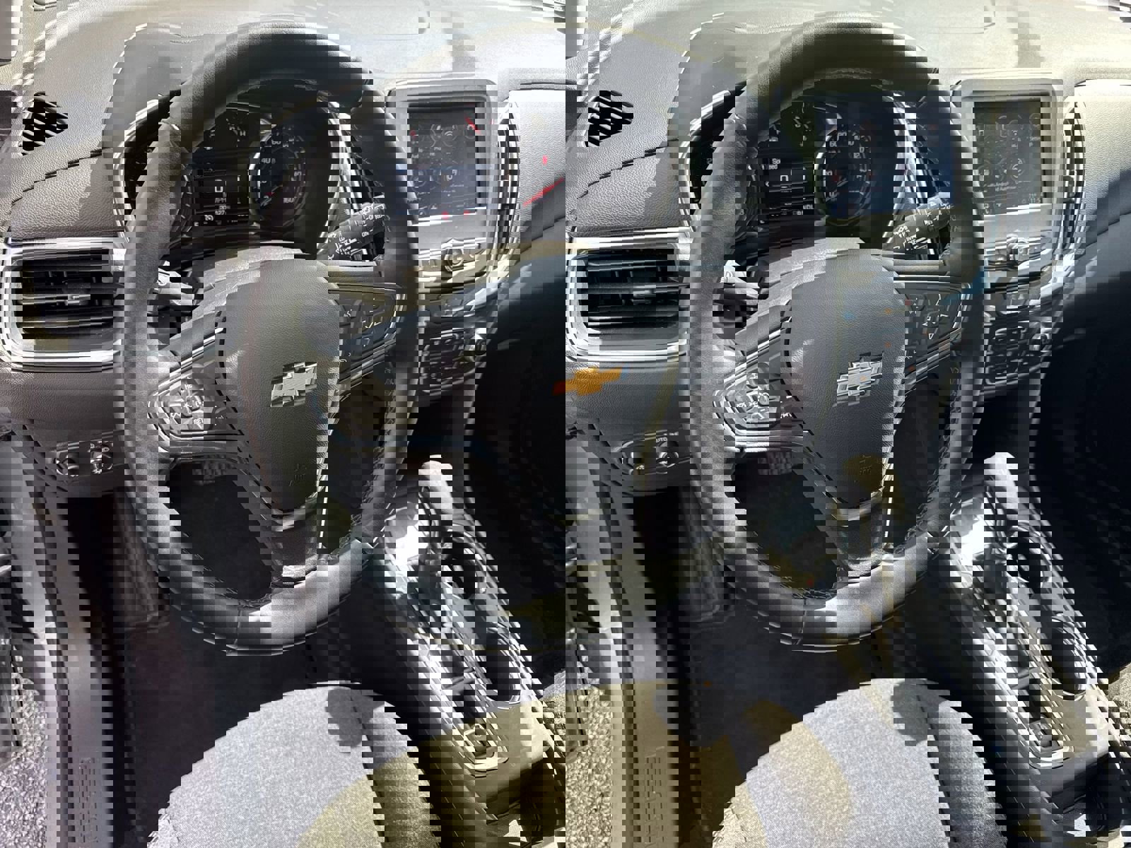 Used 2024 Chevrolet Equinox LT image 18