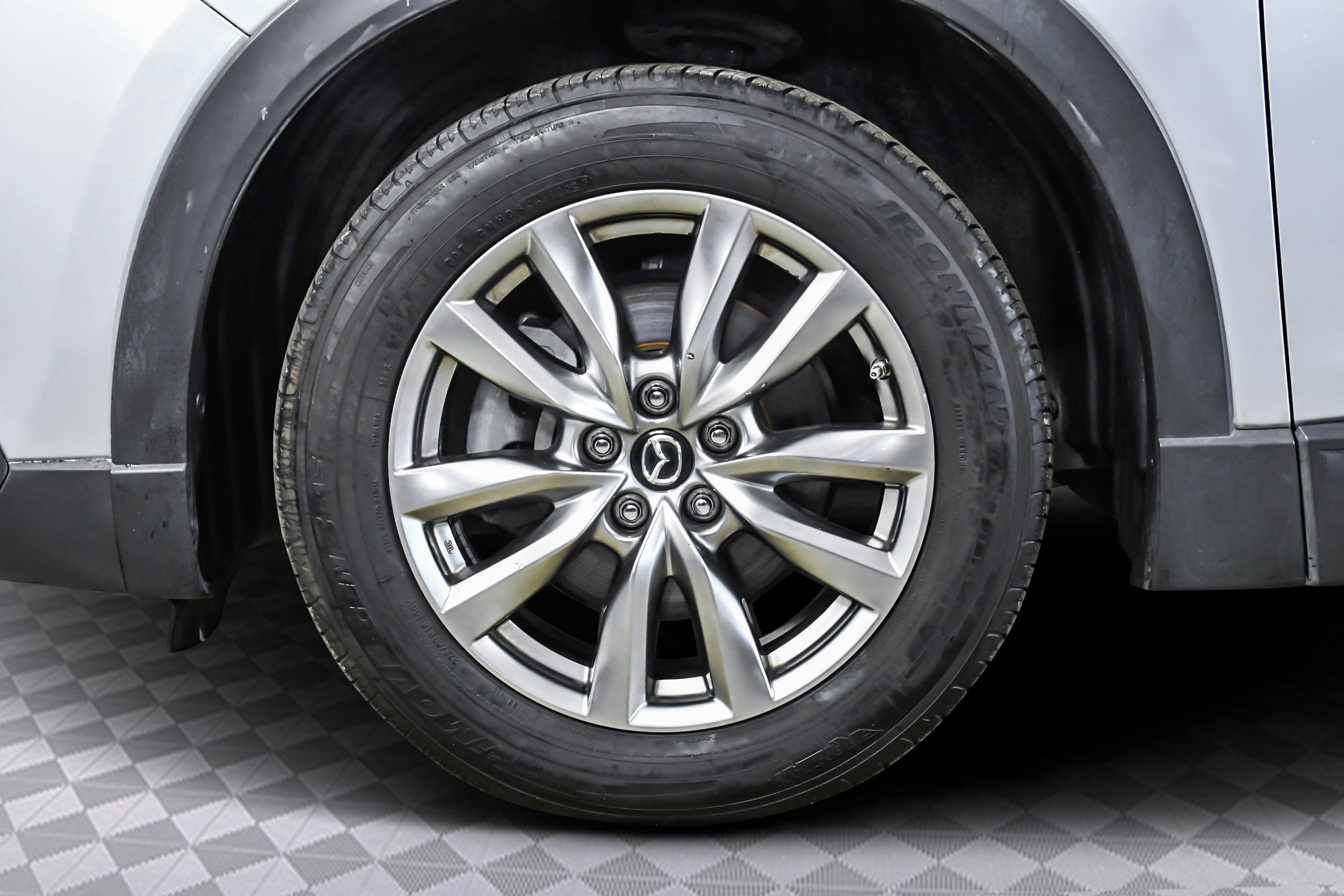 Used 2018 MAZDA CX-9 Touring image 35