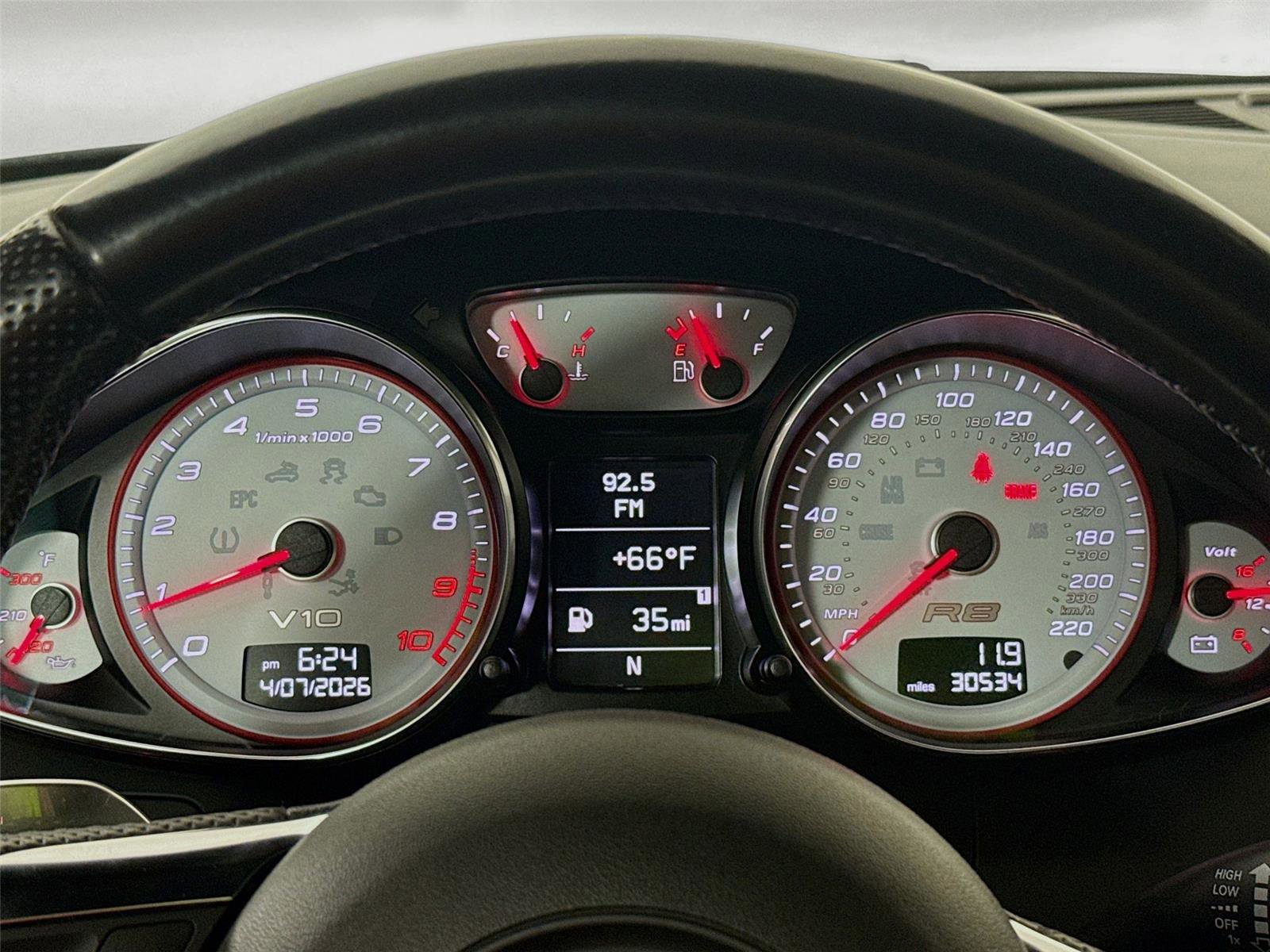 Used 2012 Audi R8 V10 image 4