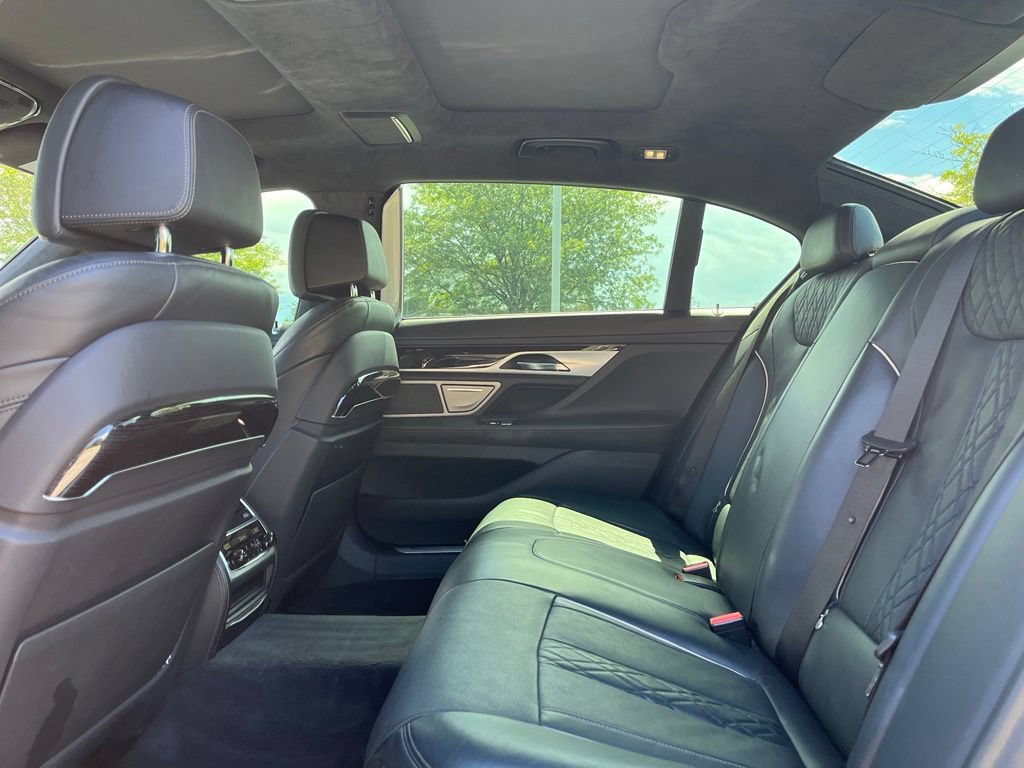 Used 2018 BMW 750i xDrive AWD/4WD image 20
