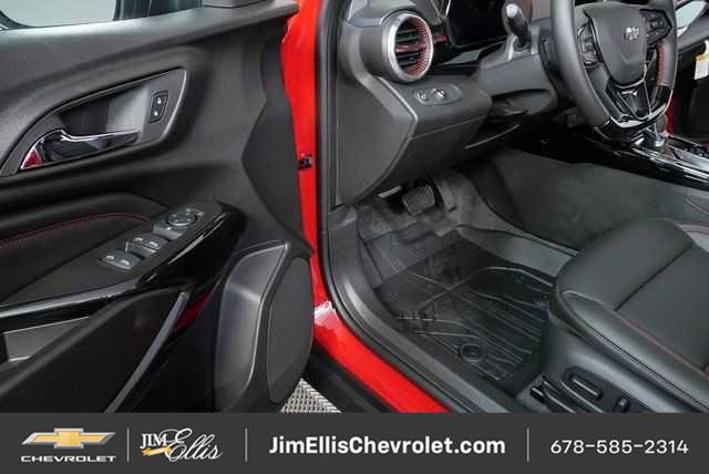 New 2026 Chevrolet Trax RS w/ Sunroof Package FWD image 7
