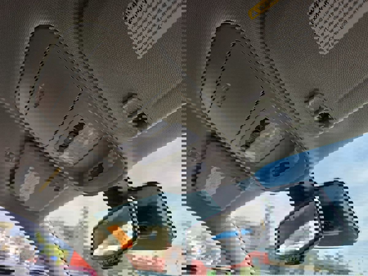 Used 2018 GMC Canyon SLE w/ SLE Convenience Package image 12