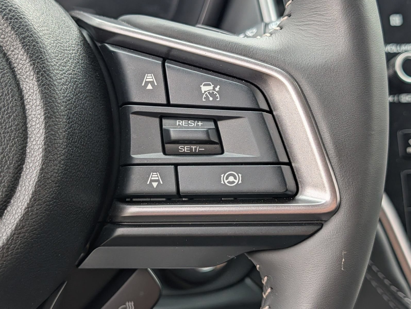 Certified 2025 Subaru Outback Touring AWD/4WD image 33