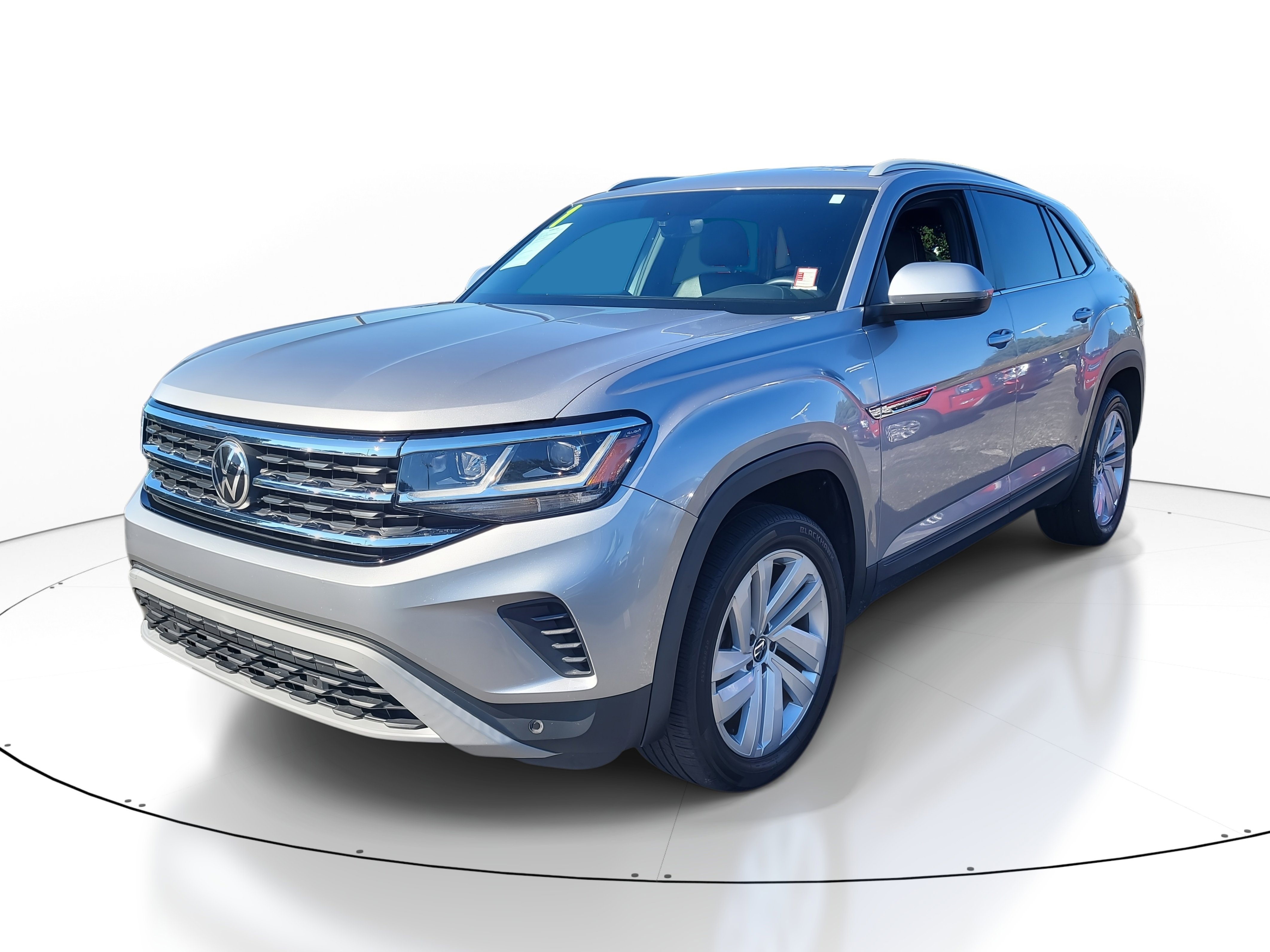 Used 2021 Volkswagen Atlas Cross Sport SE image 3