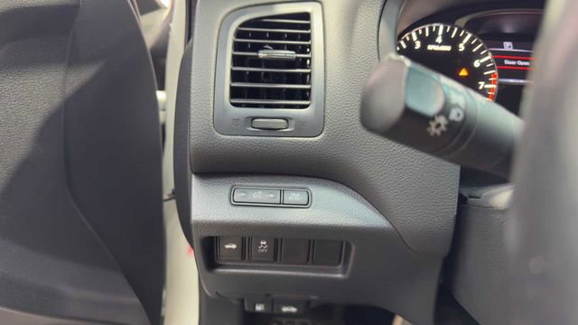 Used 2018 Nissan Altima 2.5 SV FWD image 31