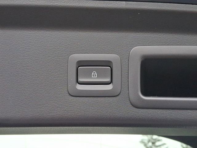 Used 2023 MAZDA CX-30 AWD 2.5 S w/ Preferred Package image 29