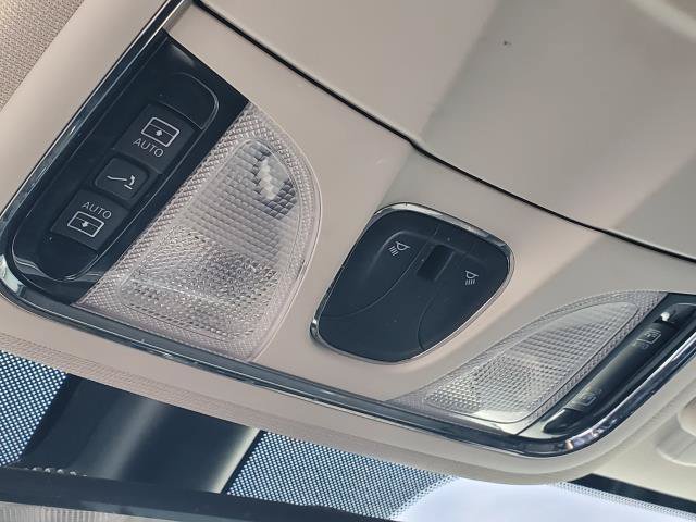 Used 2016 Jeep Cherokee 75th Anniversary FWD image 18