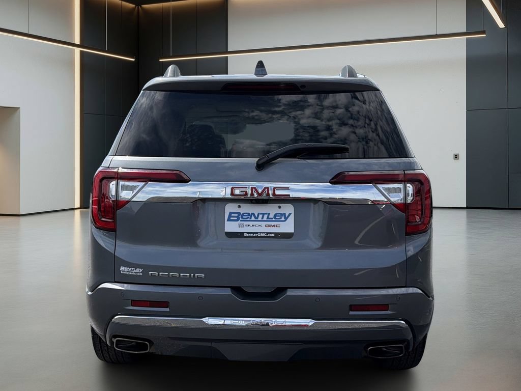 Used 2021 GMC Acadia Denali w/ Denali Technology Package FWD image 5