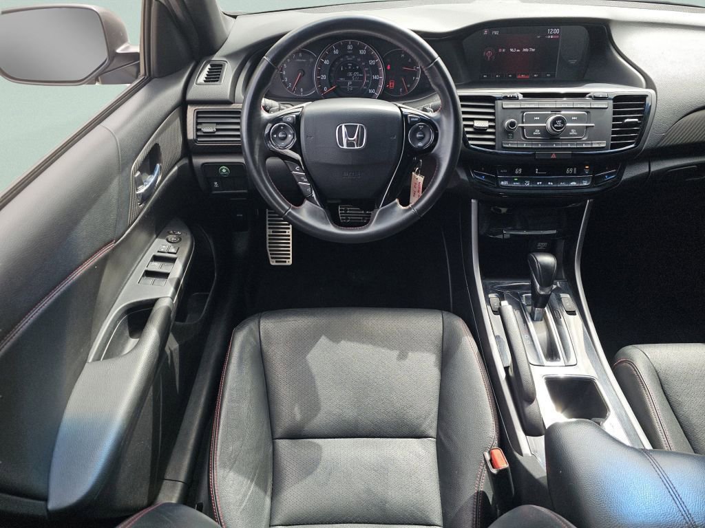Used 2017 Honda Accord Sport Special Edition image 4
