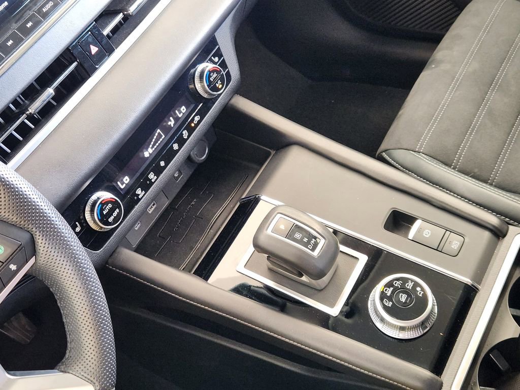 Used 2022 Mitsubishi Outlander SE image 19